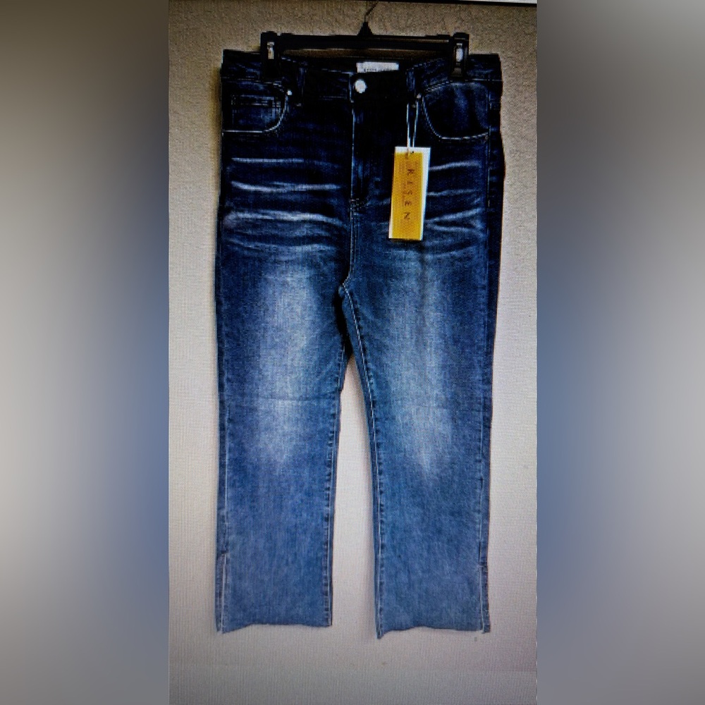 Risen Women’s Jeans NWT Dark Wash Stretch High Rise Frayed Hem Size 15/32